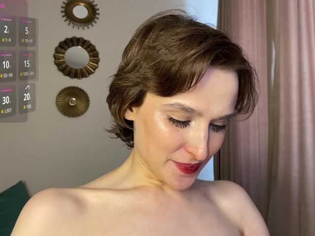 RebeGoldNoir live cam on BongaCams