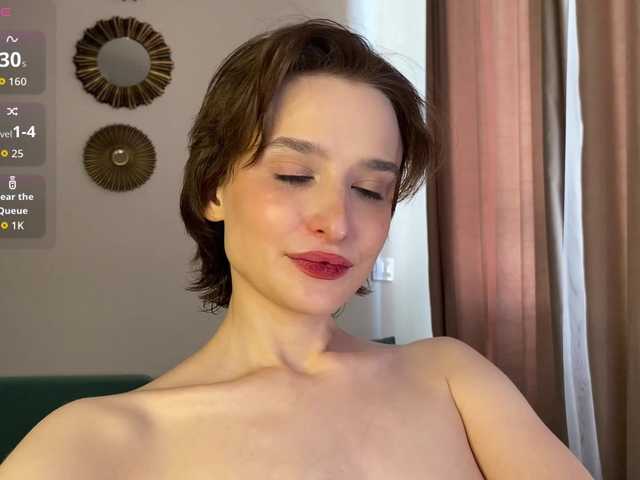 RebeGoldNoir live cam on BongaCams