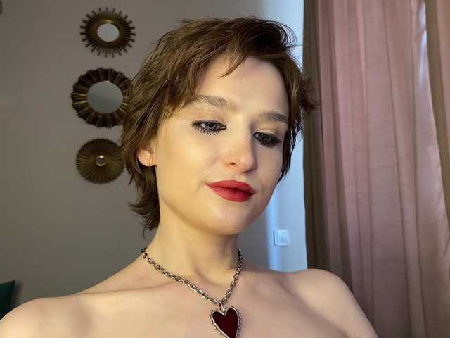 RebeGoldNoir live cam on BongaCams