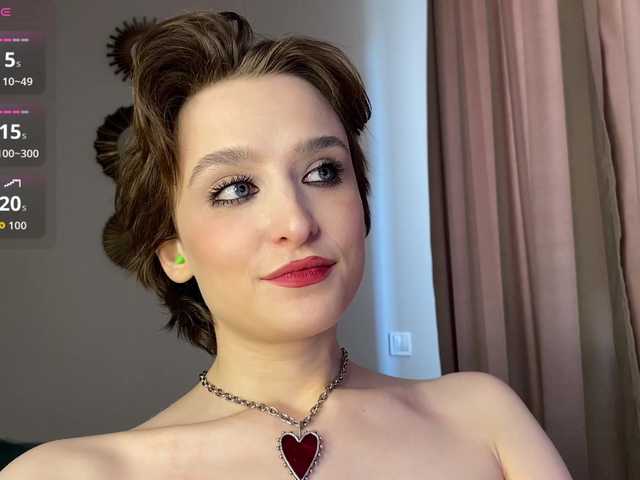 RebeGoldNoir live cam on BongaCams