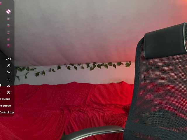 RebeGoldNoir live cam on BongaCams