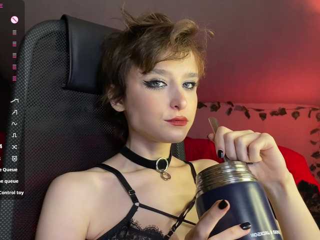 RebeGoldNoir live cam on BongaCams