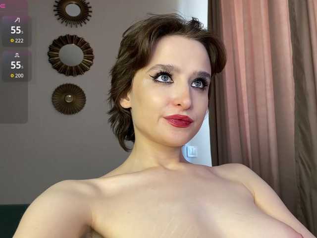 RebeGoldNoir live cam on BongaCams