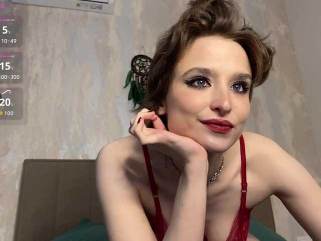 RebeGoldNoir live cam on BongaCams