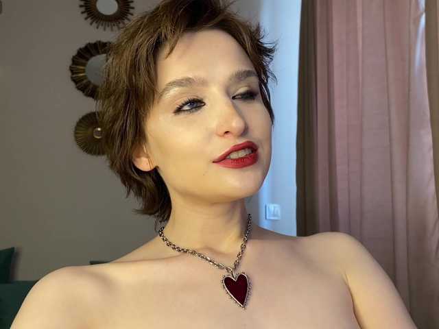 RebeGoldNoir live cam on BongaCams