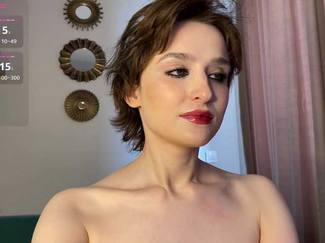 RebeGoldNoir live cam on BongaCams