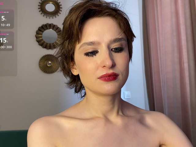 RebeGoldNoir live cam on BongaCams