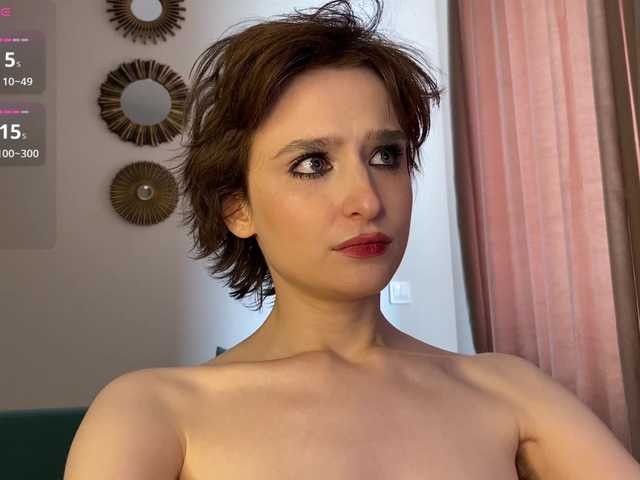 RebeGoldNoir live cam on BongaCams