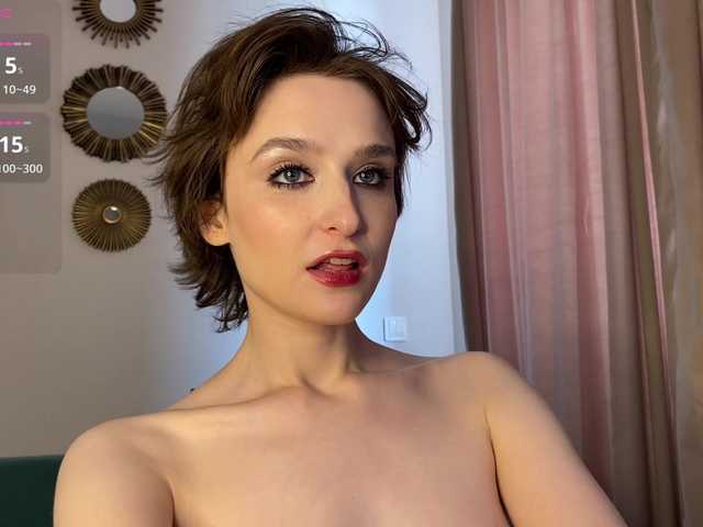 RebeGoldNoir live cam on BongaCams