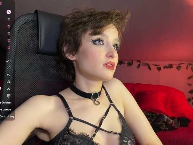 RebeGoldNoir live cam on BongaCams