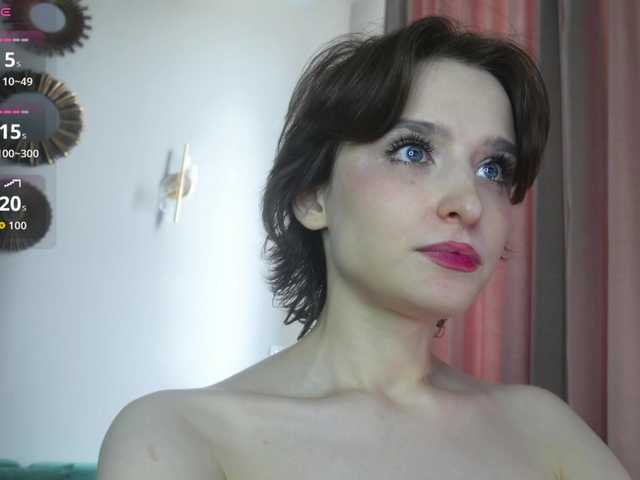 RebeGoldNoir live cam on BongaCams