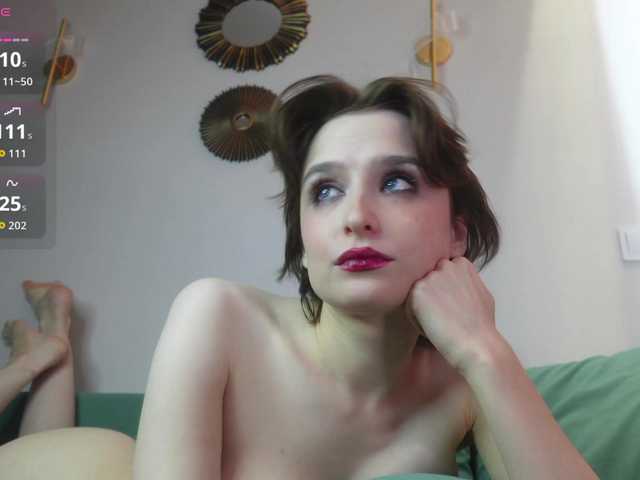 RebeGoldNoir live cam on BongaCams