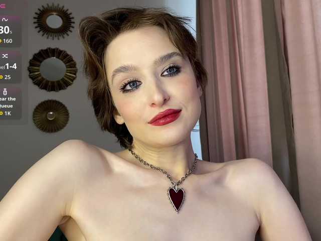 RebeGoldNoir live cam on BongaCams