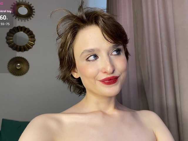 RebeGoldNoir live cam on BongaCams
