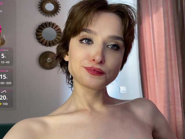RebeGoldNoir live cam on BongaCams