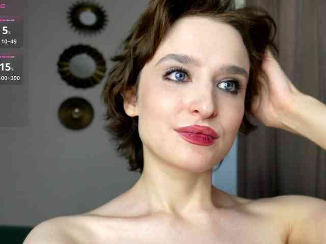 RebeGoldNoir webcam