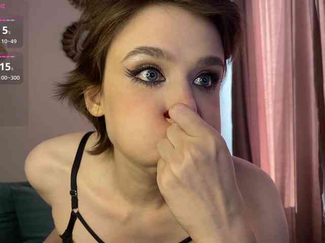 RebeGoldNoir webcam