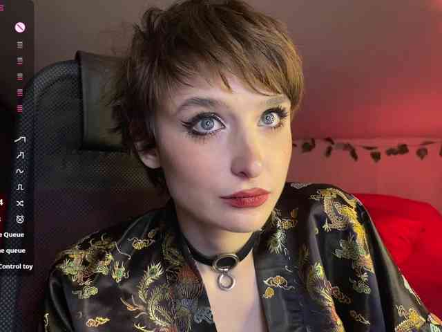 RebeGoldNoir webcam