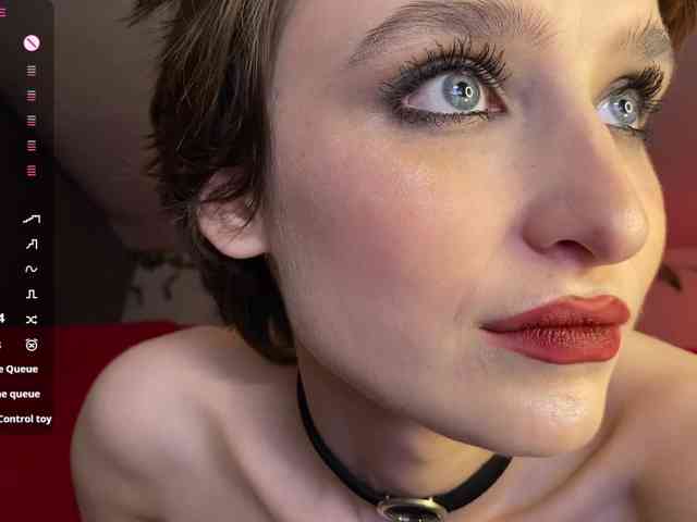 RebeGoldNoir webcam
