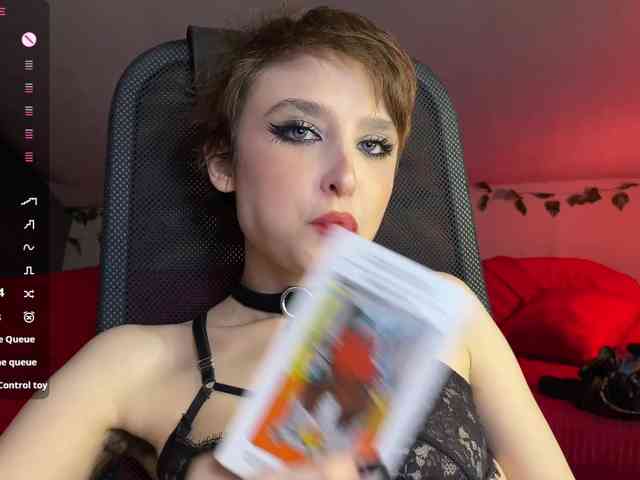 RebeGoldNoir webcam