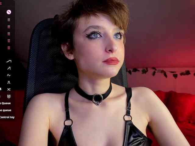 RebeGoldNoir webcam