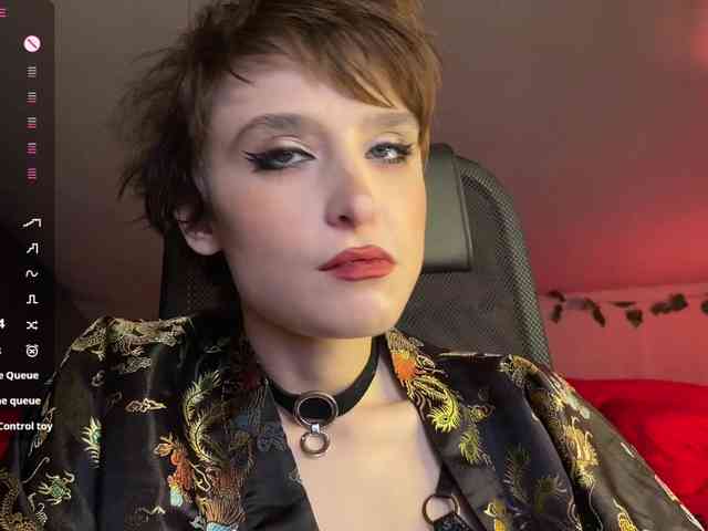 RebeGoldNoir webcam
