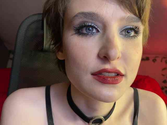 RebeGoldNoir webcam