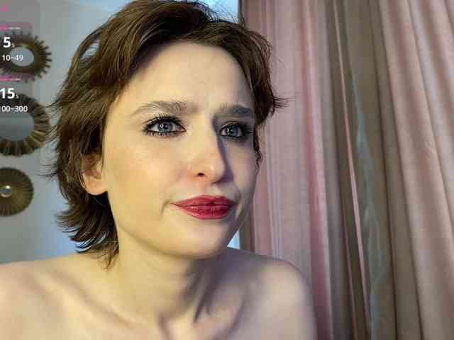 RebeGoldNoir webcam