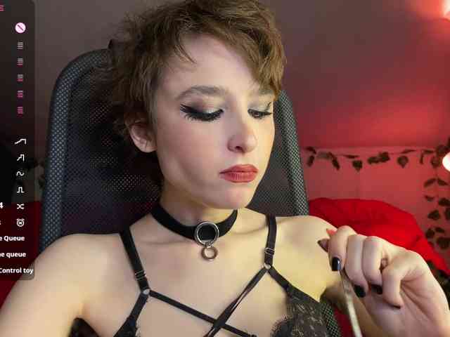 RebeGoldNoir webcam