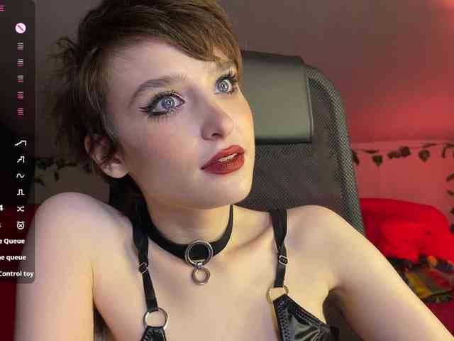 RebeGoldNoir webcam