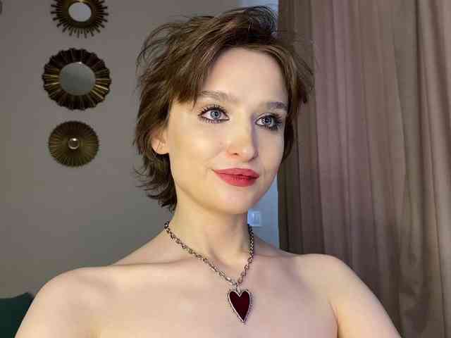 RebeGoldNoir webcam