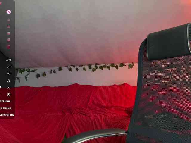 RebeGoldNoir webcam