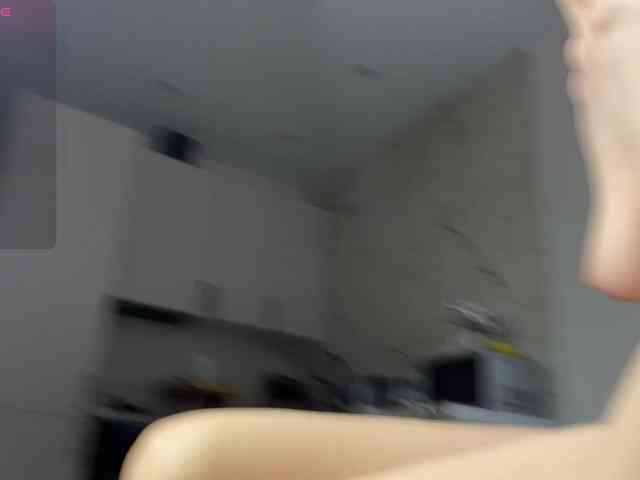 RebeGoldNoir webcam
