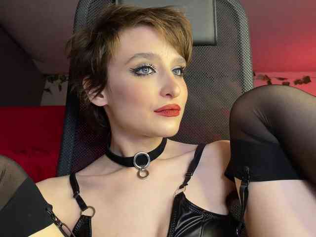 RebeGoldNoir webcam
