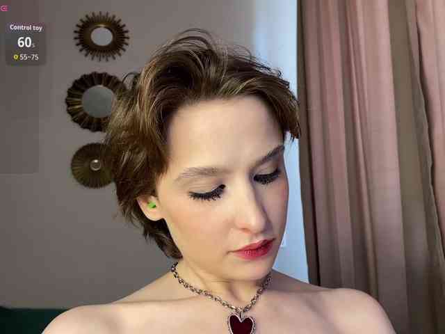 RebeGoldNoir webcam