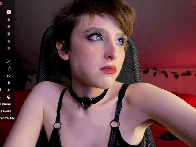 RebeGoldNoir webcam