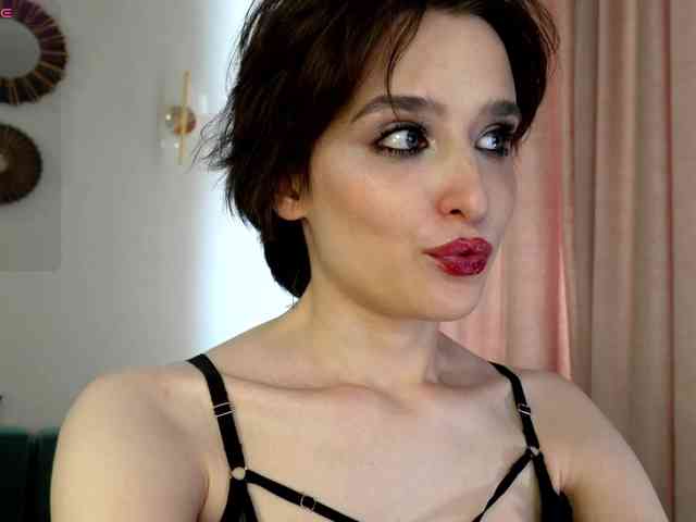 RebeGoldNoir webcam