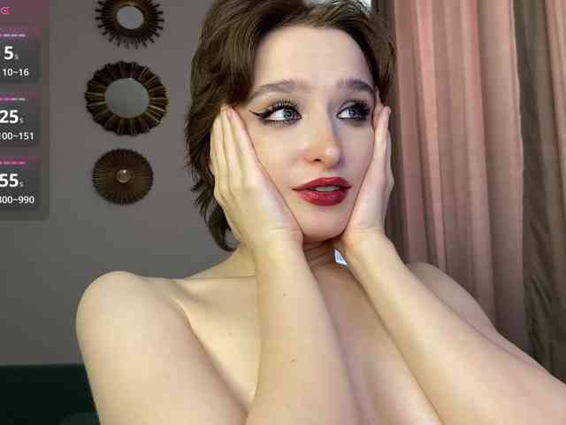 Model: rebegoldnoir