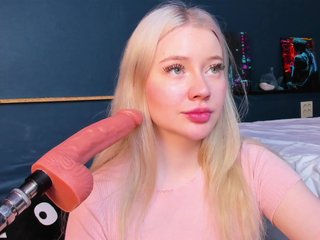 LillieBerry Porn Show