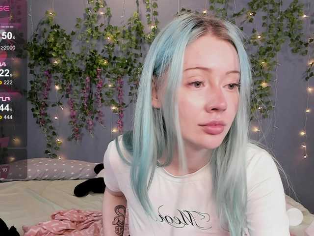 LillieBerry live cam on BongaCams