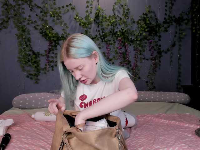 LillieBerry live cam on BongaCams
