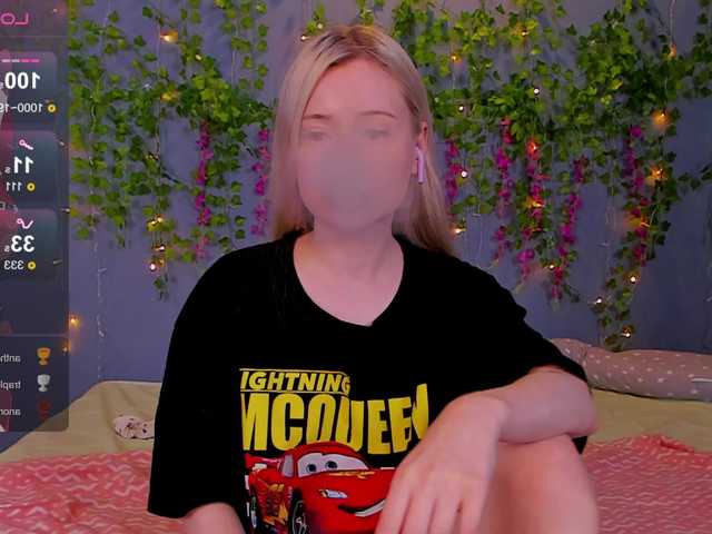 LillieBerry live cam on BongaCams
