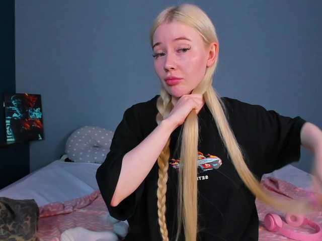 LillieBerry live cam on BongaCams