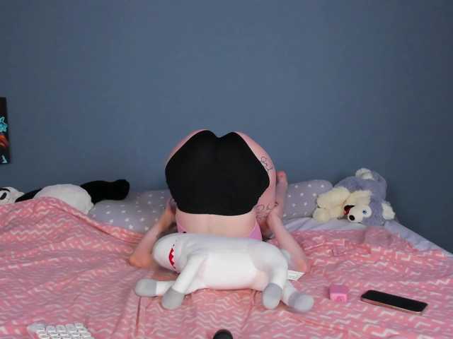 LillieBerry live cam on BongaCams