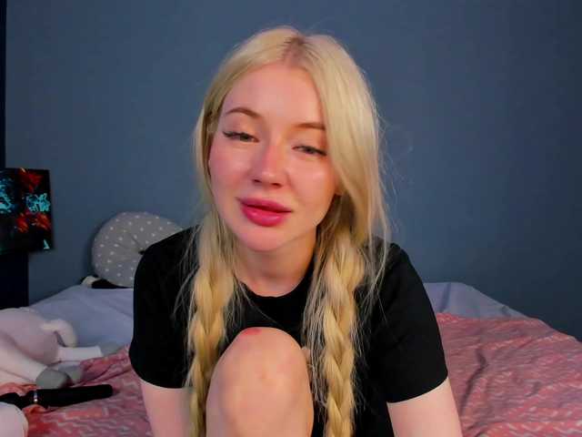 LillieBerry live cam on BongaCams