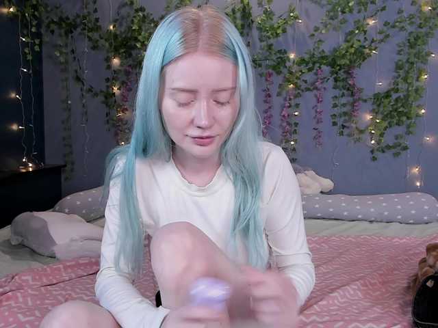 LillieBerry live cam on BongaCams