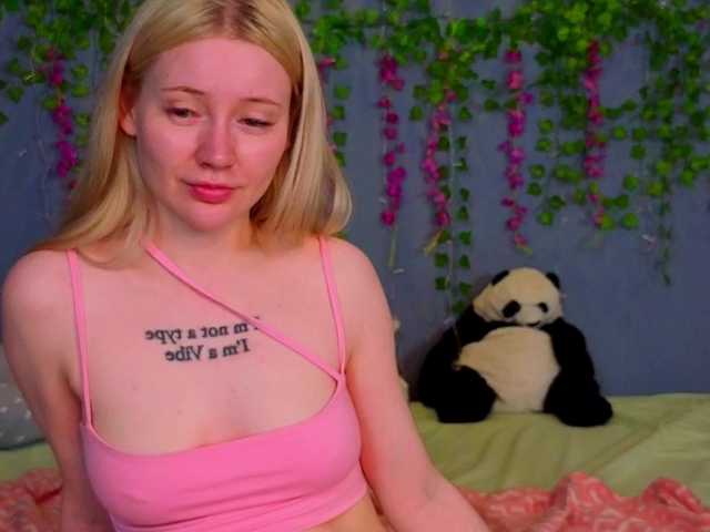 LillieBerry live cam on BongaCams