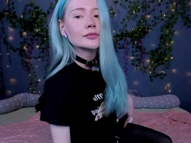 LillieBerry live cam on BongaCams