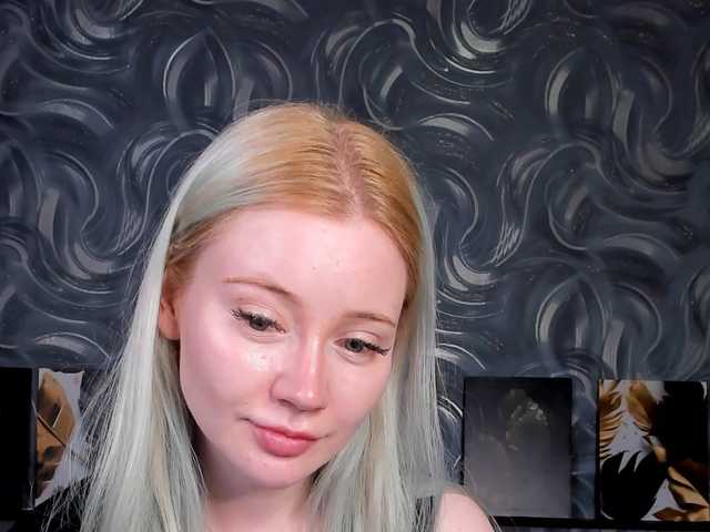 LillieBerry live cam on BongaCams