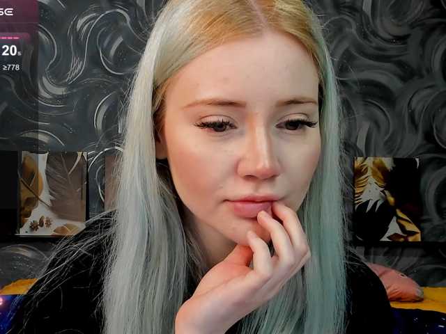 LillieBerry live cam on BongaCams